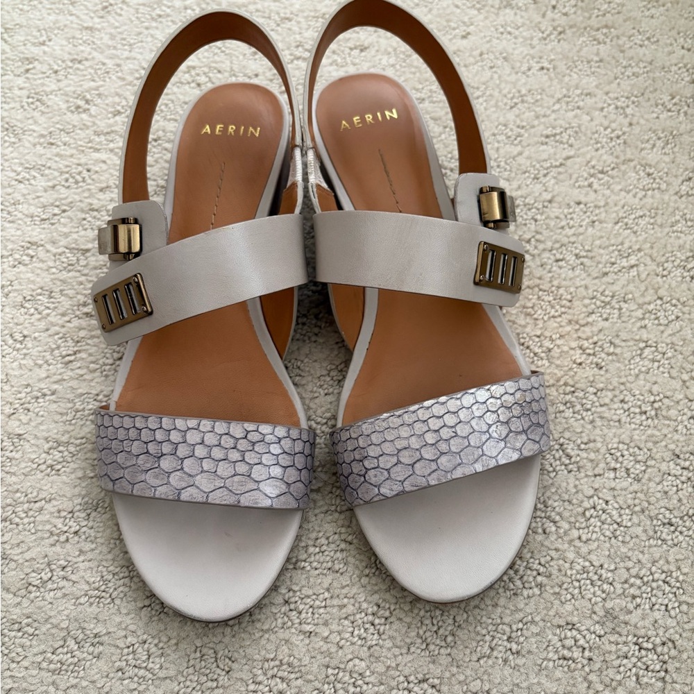 AERIN Women's Cream and Silver Sandals